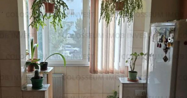 Apartament 2 camere, decomandat - zona Tractorul