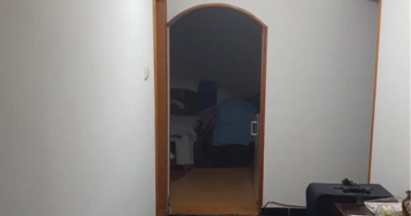 APARTAMENT 4 CAMERE - PARTER , CENTRALA GAZ