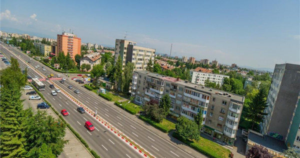 Insorit, luminos, etaj 1, doua balcoane, arie cu liniste, Ca