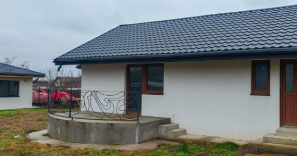 Casă nouă pe parter, curte de 500 mp, &icirc;ncălzire &icirc;n pard
