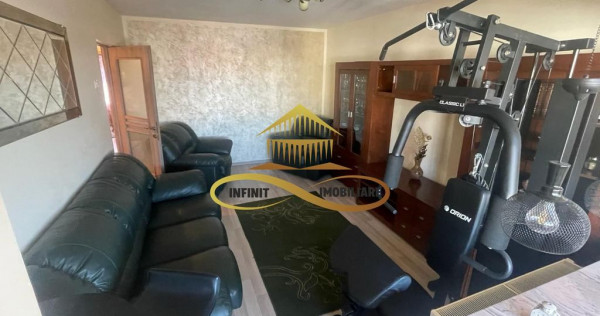 Apartament cu 3 camere decomandate!