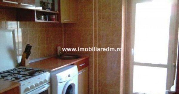 Apartament 3 camere D, 72mp,Pacurari