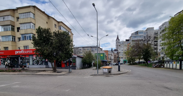 Apartament 3 camere/doua bai/doua balcoane-PIAȚA CENTRALA-b