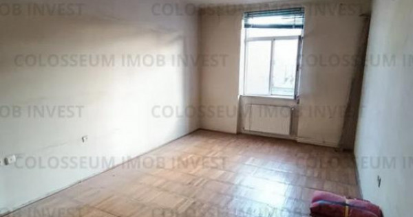 Apartament 3 camere, decomandat - zona Centrul Civic