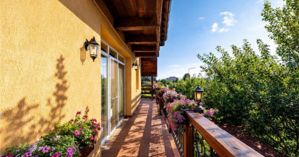 Vila luminoasa, gradina proprie, priveliste panoramica spre