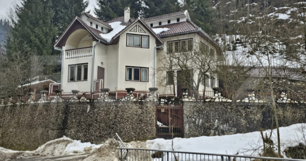 Casă la munte &icirc;n Scărișoara &ndash; 286 mp, teren 2.699 mp