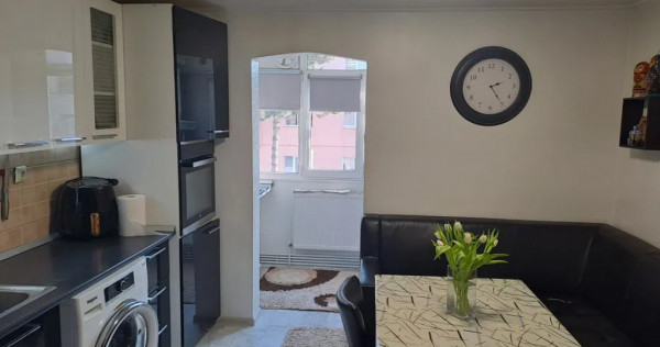 Apartament Cu 2 Camere Decomandate Etaj 2 - Zona Burdujeni Cuza Voda 3