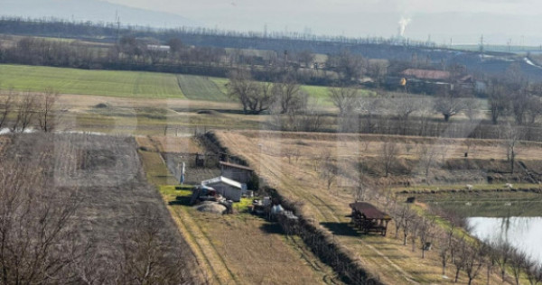 Teren extravilan 3100 mp cu ieșire la r&acirc;ul Mureș