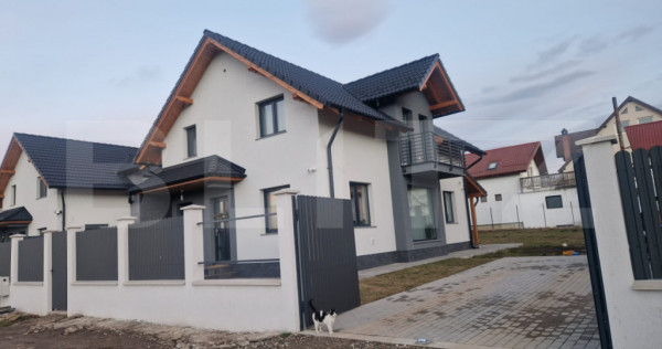 Casa 4 camere, 133 mp, zona Sacele