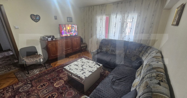 Apartament de vanzare 4 camere - Beclean