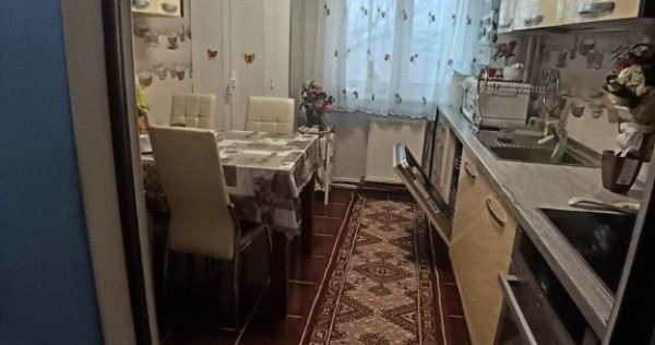 Traian, 3 camere, decom., cu garaj