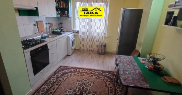 P.Dulfu, 3 camere, parter, beci si garaj