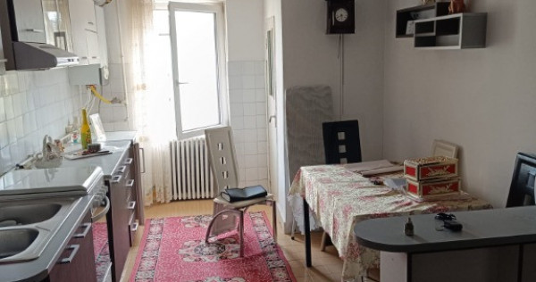 Apartament 3 camere de vanzare