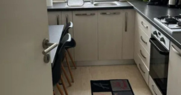 Apartament 2 camere, decomandat - zona Tractorul/Grandis