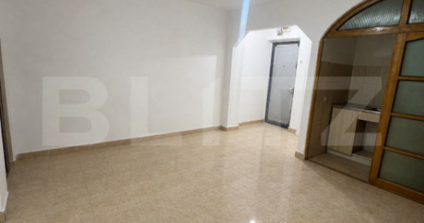 Apartament/Spatiu comercial pentru Amanet/Frizerie/Salon -Ac
