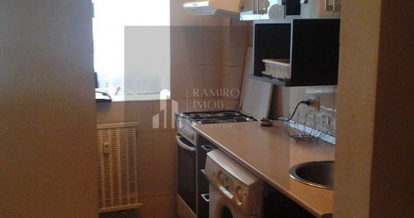 Garsoniera 34 mp zona Titan