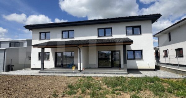 Duplex 4 camere, Subcetate Bistrita, acces in curte din 2 f