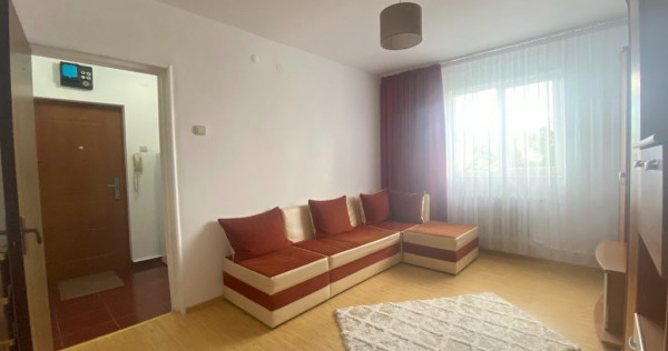 A^p 2 cam Trivale, et 4, mobilat, 1400 RON