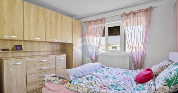 Apartament cu 2 camere decomandat de vanzare in zona 300 ...