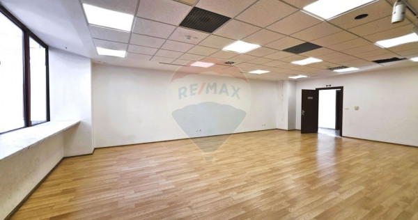 &Icirc;nchiriere birou in Brașov, 60 mp open-space, pe Buleva...