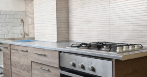 Garsonieră decomandată, 40 mp &ndash; Cartier Ady