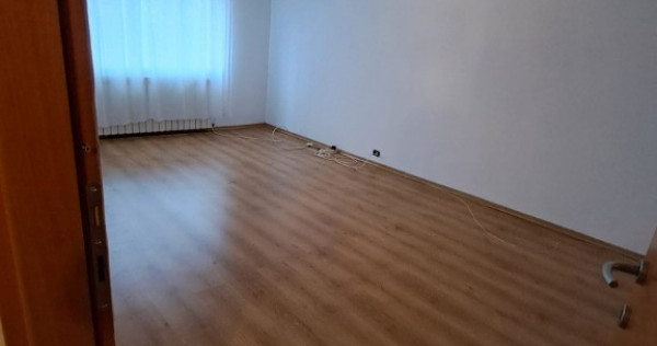 Apartament 3 camere decomandat, et. 1, Tomesti