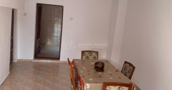 Casa 8 camere de Valea Voievozilor Targoviste 653mp teren