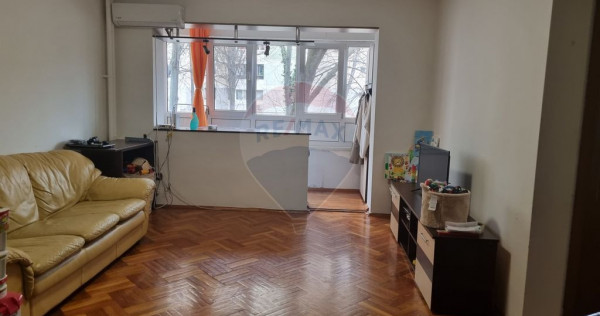 Apartament 2 camere de vanzare, Bulevardul Timisoara sect...