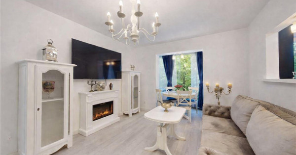 Eleganta si simplitate - Centrul Civic, renovat, etaj 2, des