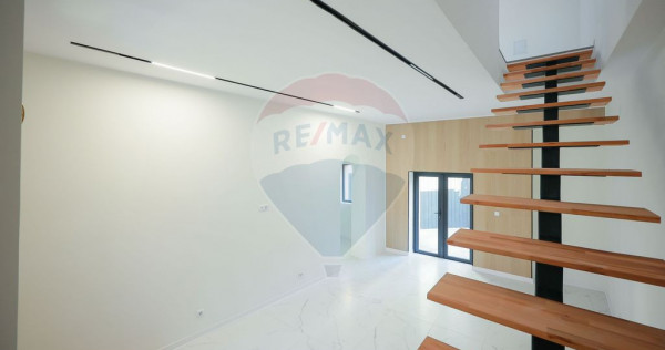 Apartament cu 4 camere de v&acirc;nzare, ultracentral