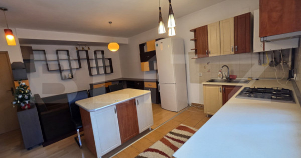 Apartament 3 camere, 60 mp, intermediar, parcare, La 5 minut