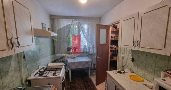 V&acirc;nzare apartament decomandat 4 camere Bd. Br&acirc;ncoveanu