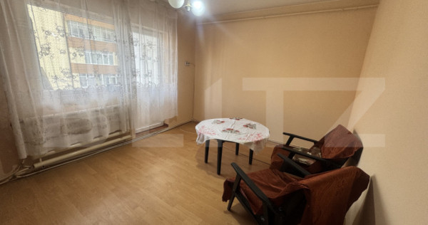 Garsonieră de &icirc;nchiriat, zona Dumbrava, disponibilă din 1
