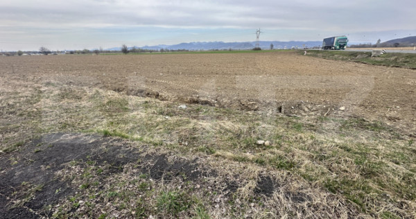 ???? Teren intravilan 32.000 mp &ndash; poziție strategică l&acirc;