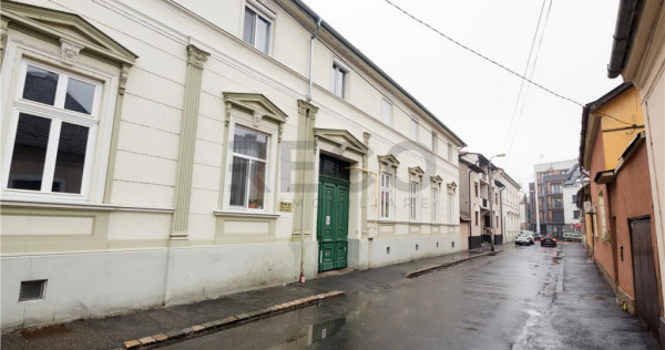 Reco, Apartament Ultracentral cu loc de parcare