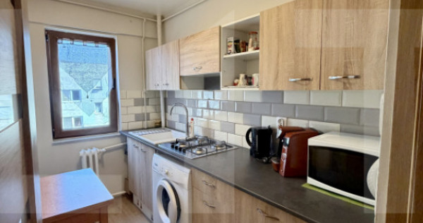 Apartament 3 camere, 54 mp, zona Rom&acirc;nilor