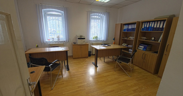 Spațiu birouri ultracentral mobilat sau gol 60 mp