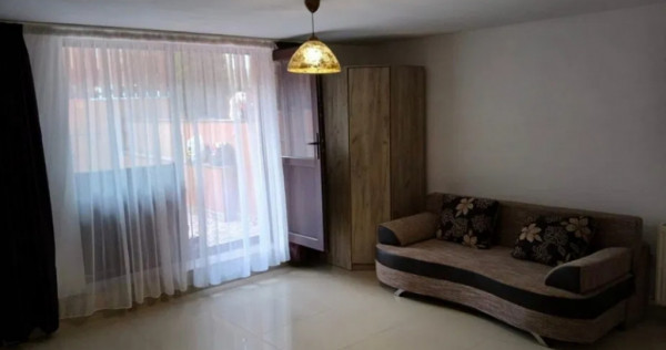 Garsoniera semidecomandata - zona Tractorul