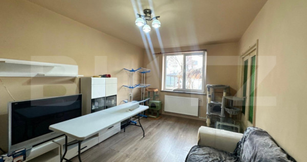 Apartament 3 camere, 64 mp, zona Piata Mare