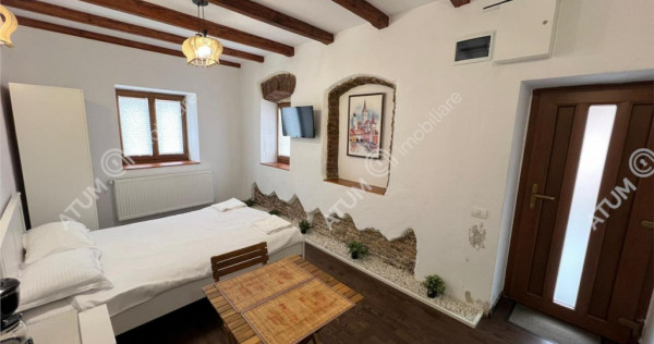 Casa ultracentrala compusa din 2 garsoniere zona Teatru Gong