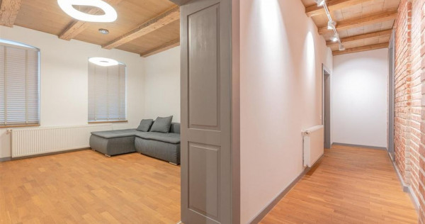 Locuință de 71 mp renovată integral și complet utilat...