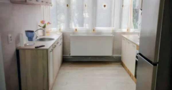 Apartament 2 camere, semidecomandat - zona Astra