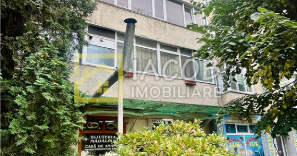 Apartament cu 3 camere de inchiriat, Comanesti, jud. Bacau