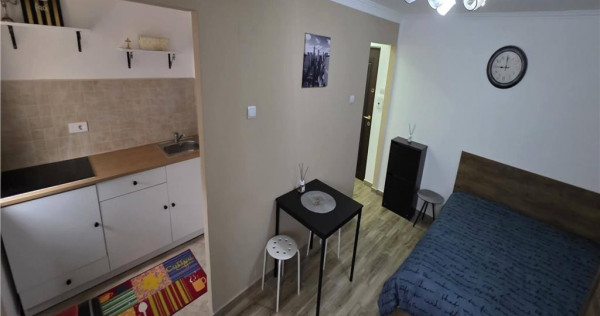 Garsoniera de zona piata sud, etaj 3/4 mobilata si utilata