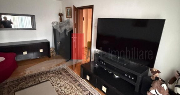 Apartament cu 3 camere de vanzare-Crangasi-loc de parcare