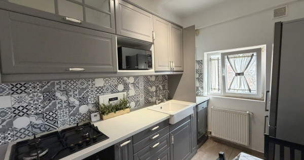 Bd.Aviatorilor 3 camere DECOMANDAT etaj 3/3 proprietar, renovat recent