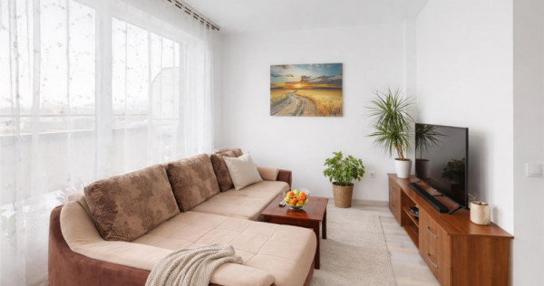 Pe 2 niveluri, Penthouse modern la bulevard, parcare, boxa,