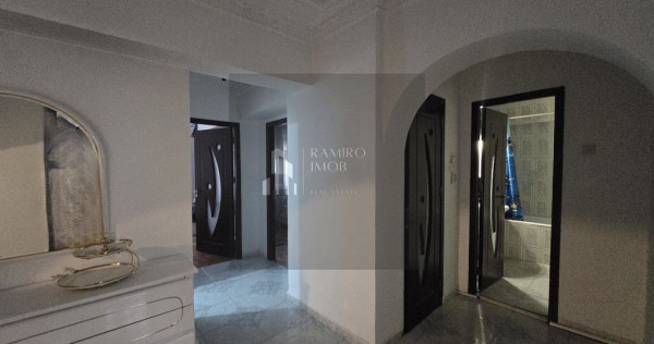 Apartament 104mp-utili 2bai centrala -an 1985 -Bd. Chisin...