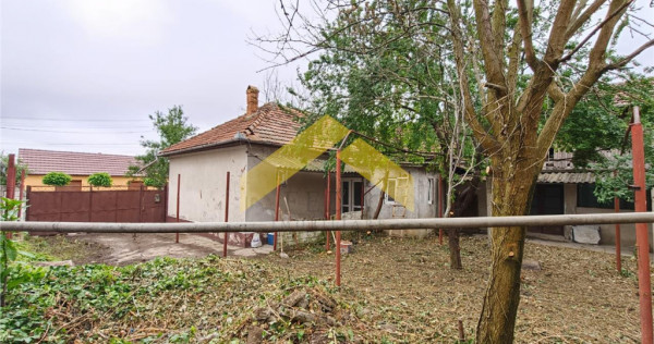 Casa la sol de in orasul Santana