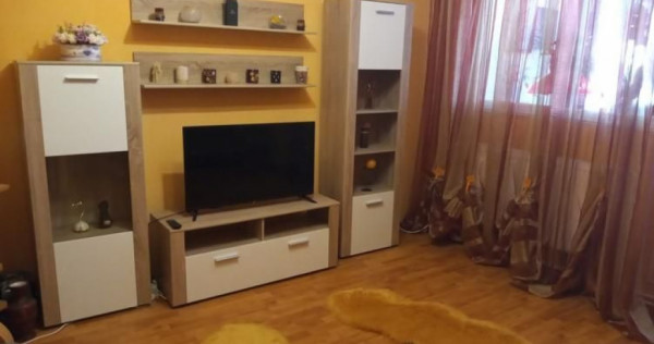 De inchiriat apartament 2 camere Micro 20 , 300 euro